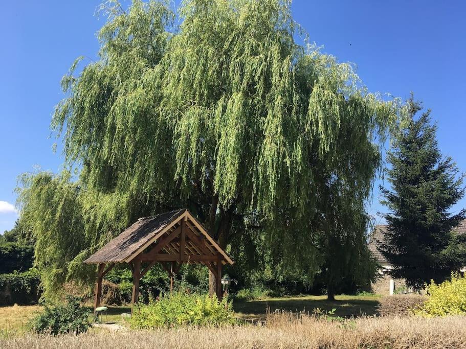 Charmant T2 Au 1Er Dans Residence Avec Parc Arbore Saint-Pierre-le-Moutier Luaran gambar
